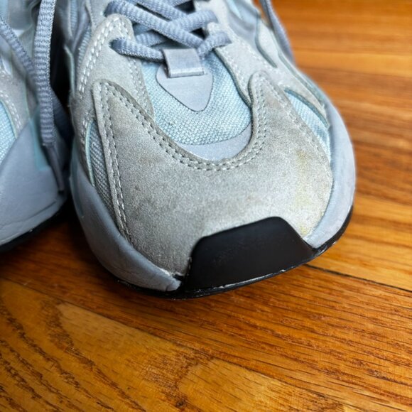 Yeezy Boost 700 V2 Hospital Blue Size 6.5 - Picture 9 of 15